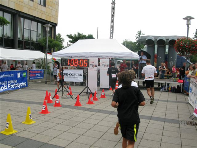 ../Images/BenefizlaufMerseburg2010 (14).jpg